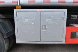 湖北大运底盘&nbsp;油罐车底盘图片