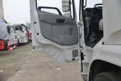 东风商用车 天锦VR 190马力 4X2 运油车(楚飞牌)(CLQ5180GYY5D)