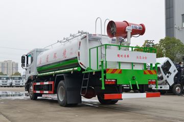 东风多利卡底盘&nbsp;洒水车/喷洒车外观图片