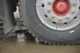 东风多利卡底盘 洒水车/喷洒车底盘图片