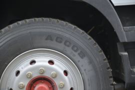 东风多利卡底盘 洒水车/喷洒车底盘图片