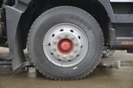 东风多利卡底盘 洒水车/喷洒车底盘图片