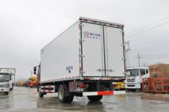 一汽解放 J6L 240马力 4X2 6.8米冷藏车(程力威牌)(CLW5180XLCC5)