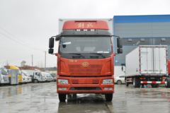 一汽解放 J6L 240马力 4X2 6.8米冷藏车(程力威牌)(CLW5180XLCC5)