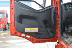 一汽解放 J6L 240马力 4X2 6.8米冷藏车(程力威牌)(CLW5180XLCC5)