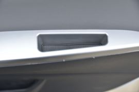 福田商务车底盘&nbsp;冷藏车驾驶室图片