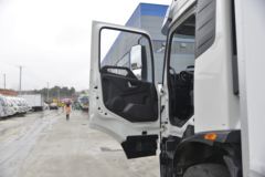 东风商用车 天锦KR 245马力 4X2 6.8米冷藏车(程力威牌)