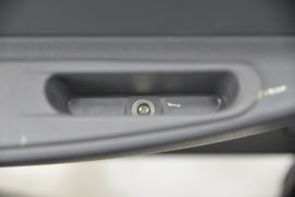 江铃底盘&nbsp;冷藏车驾驶室图片