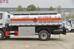 东风 多利卡D6 115马力 4X2 加油车(楚飞牌)(国六)(CLQ5070GJY6E)