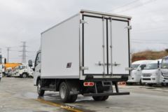 跃进 福运S80 113马力 4X2 3.55米冷藏车(SH5033XLCPEGCNZ)