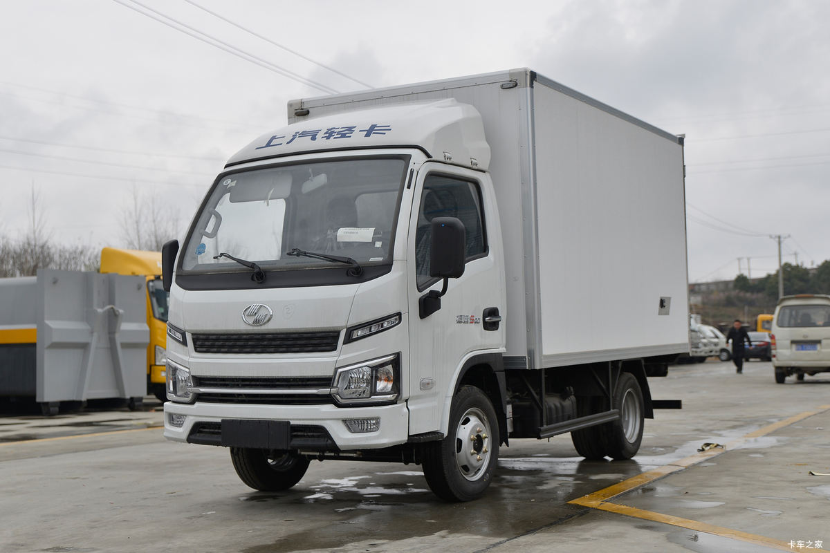 跃进 小福星S80 95马力 4X2 3.12米冷藏车