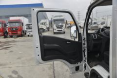 跃进 福运S80 113马力 4X2 3.55米冷藏车(SH5033XLCPEGCNZ)