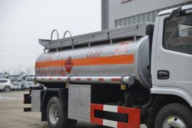 东风多利卡底盘&nbsp;油罐车上装图片