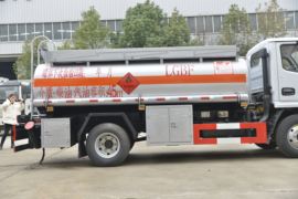 东风多利卡底盘&nbsp;油罐车上装图片