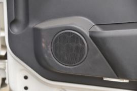 重汽汕德卡底盘&nbsp;油罐车驾驶室图片