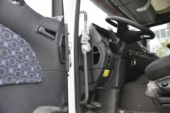 中国重汽 汕德卡 C5H 310马力 6X4 运油车(楚飞牌)(国六)(CLQ5260GYY6ZZ)