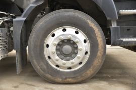 重汽汕德卡底盘&nbsp;油罐车底盘图片