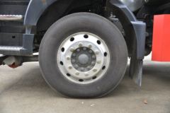 中国重汽 汕德卡 C5H 310马力 6X4 运油车(楚飞牌)(国六)(CLQ5260GYY6ZZ)
