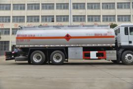 重汽汕德卡底盘&nbsp;油罐车上装图片