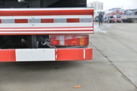 重汽汕德卡底盘&nbsp;油罐车上装图片