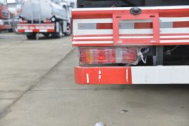 重汽汕德卡底盘&nbsp;油罐车上装图片