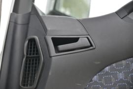 重汽汕德卡底盘&nbsp;爆破器材运输车驾驶室图片