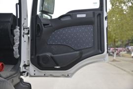 重汽汕德卡底盘&nbsp;爆破器材运输车驾驶室图片