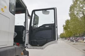 重汽汕德卡底盘&nbsp;爆破器材运输车驾驶室图片