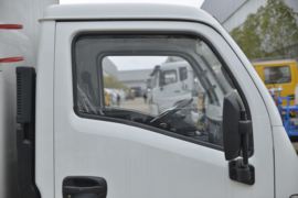 上汽跃进底盘&nbsp;爆破器材运输车外观图片