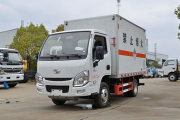 跃进 福运S70 113马力 4X2 杂项危险物品厢式运输车(成龙威)(国六)
