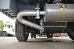 跃进 福运S70 113马力 4X2 杂项危险物品厢式运输车(成龙威)(国六)
