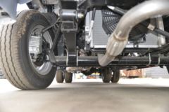跃进 福运S80 113马力 4X2 杂项危险物品厢式运输车(成龙威)(国六)