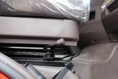 东风柳汽 乘龙H5中卡 260马力 4X2 6.8米仓栅式载货车(LZ5183CCYH5AB)