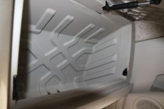 东风柳汽 乘龙H5中卡 260马力 4X2 6.8米仓栅式载货车(LZ5183CCYH5AB)