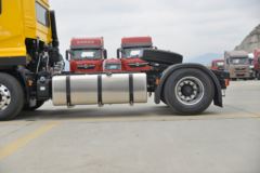 东风商用车 天龙VL重卡 480马力 4X2 AMT自动挡牵引车(DFH4180A3)