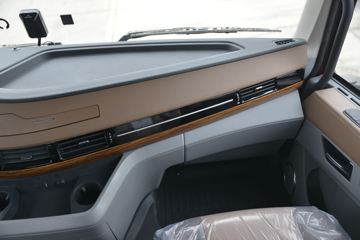�������ó� �����콢KX 600���� 6X4 AMT�Զ���ǣ����(����)ͼƬ