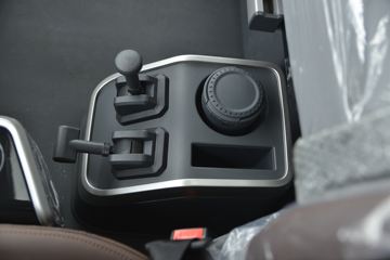 �������ó� �����콢KX 600���� 6X4 AMT�Զ���ǣ����(����)ͼƬ