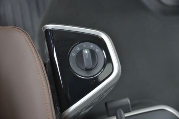 �������ó� �����콢KX 600���� 6X4 AMT�Զ���ǣ����(����)ͼƬ