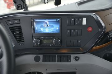 �������ó� �����콢KX 600���� 6X4 AMT�Զ���ǣ����(����)ͼƬ