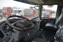 东风商用车 天龙旗舰KX 600马力 6X4牵引车