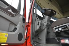 东风商用车 天龙旗舰KX 600马力 6X4牵引车