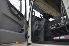 东风商用车 天龙旗舰KX 2021款 520马力 6X4危险品牵引车 东风商用车 天龙旗舰KX 2021款 520马力 6X4危险品牵引车