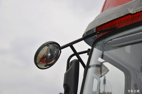 东风天龙VL牵引车,最高让利可达0.3万元