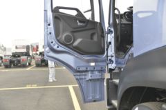 东风商用车 天龙KL重卡 465马力 6X4牵引车(DFH4250D6)