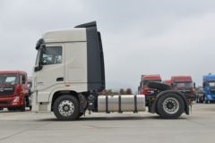 东风商用车 天龙旗舰KX 520马力 4X2牵引车(国六)