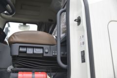 东风商用车 天龙旗舰KX 520马力 4X2牵引车(国六)