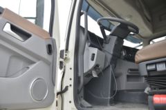 东风商用车 天龙旗舰KX 520马力 4X2牵引车(国六)