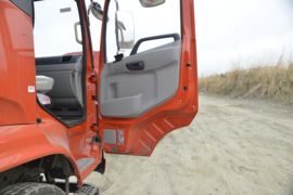 东风天锦&nbsp;自卸车驾驶室                                               图片