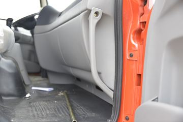 �������ó� ����п� 220���� 4X2 4.3����ж��ͼƬ