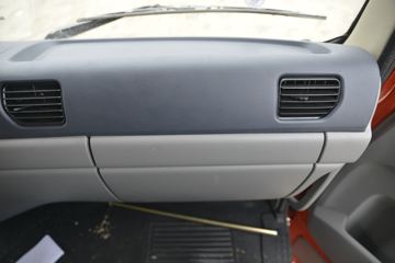 �������ó� ����п� 220���� 4X2 4.3����ж��ͼƬ